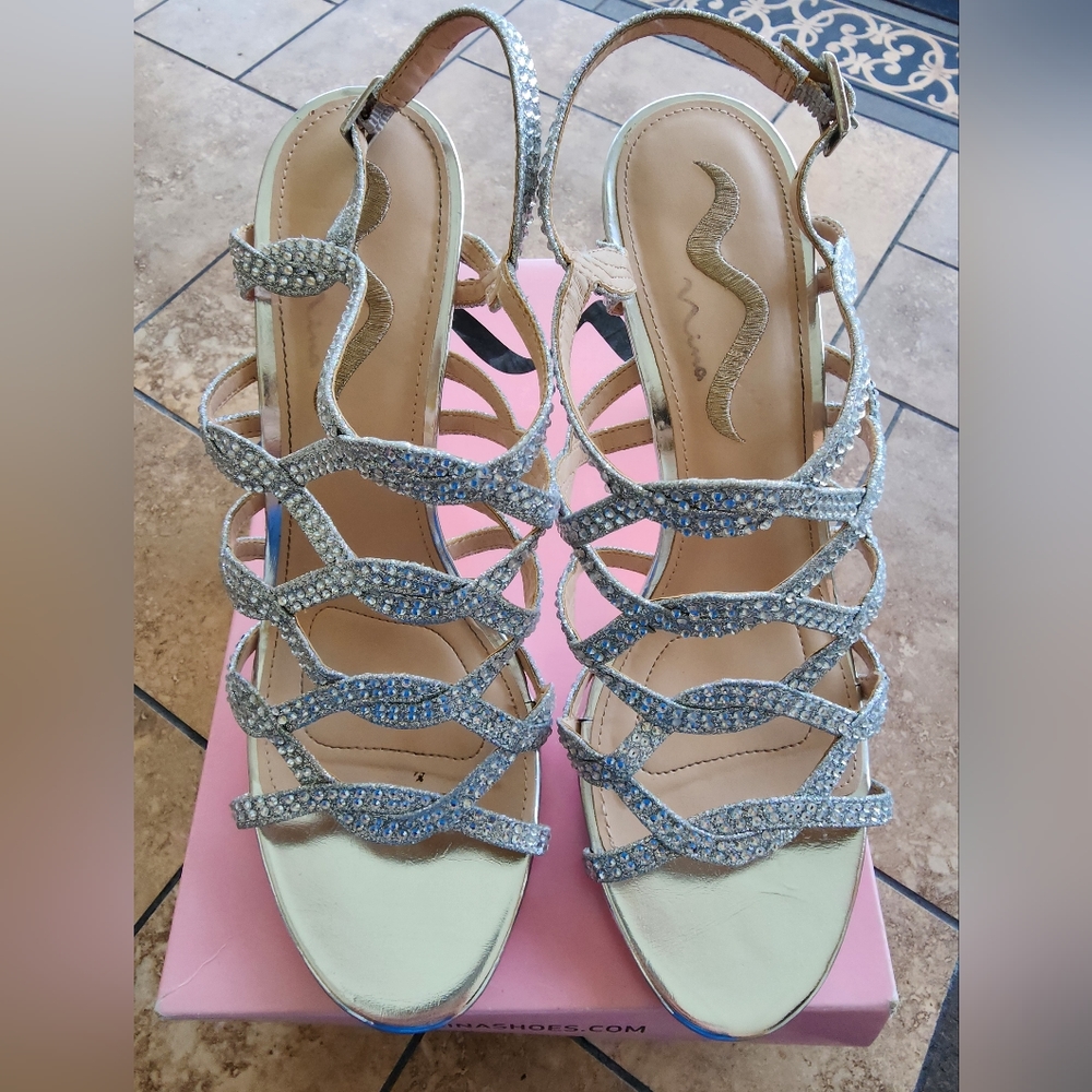 TOUCH OF NINA "Ryleigh Dress Sandles"